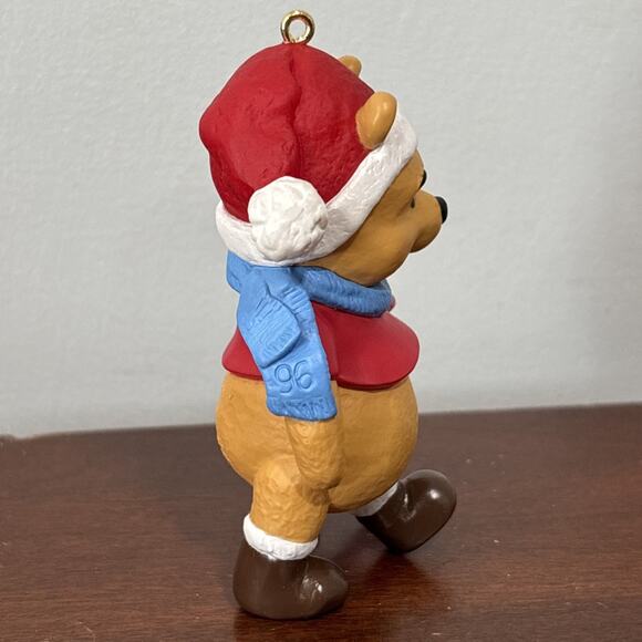 Vintage Hallmark Ornament Disney Winnie the Pooh & Piglet 1996 - Picture 3 of 8